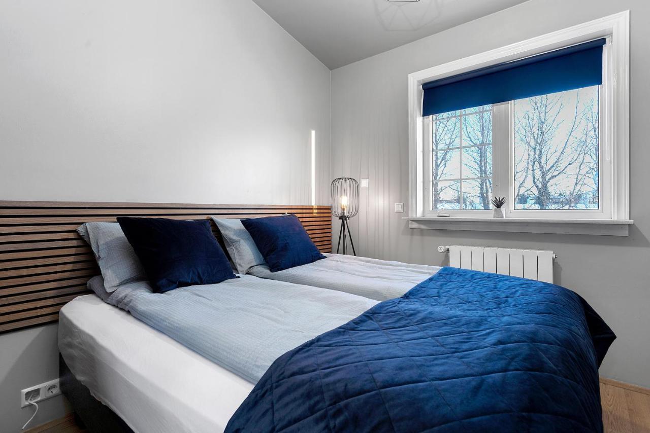 Villa Iceland Lodge, Entire Place With Hot Tub. *